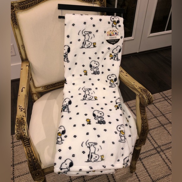 Peanuts Bedding Nwt Peanuts Berkshire Snoopy Woodstock Velvetloft